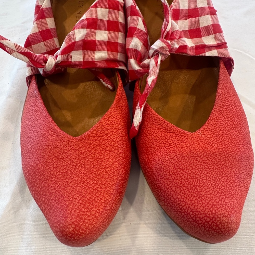 Tracey Neuls picnic pumps - Picture 7 of 7